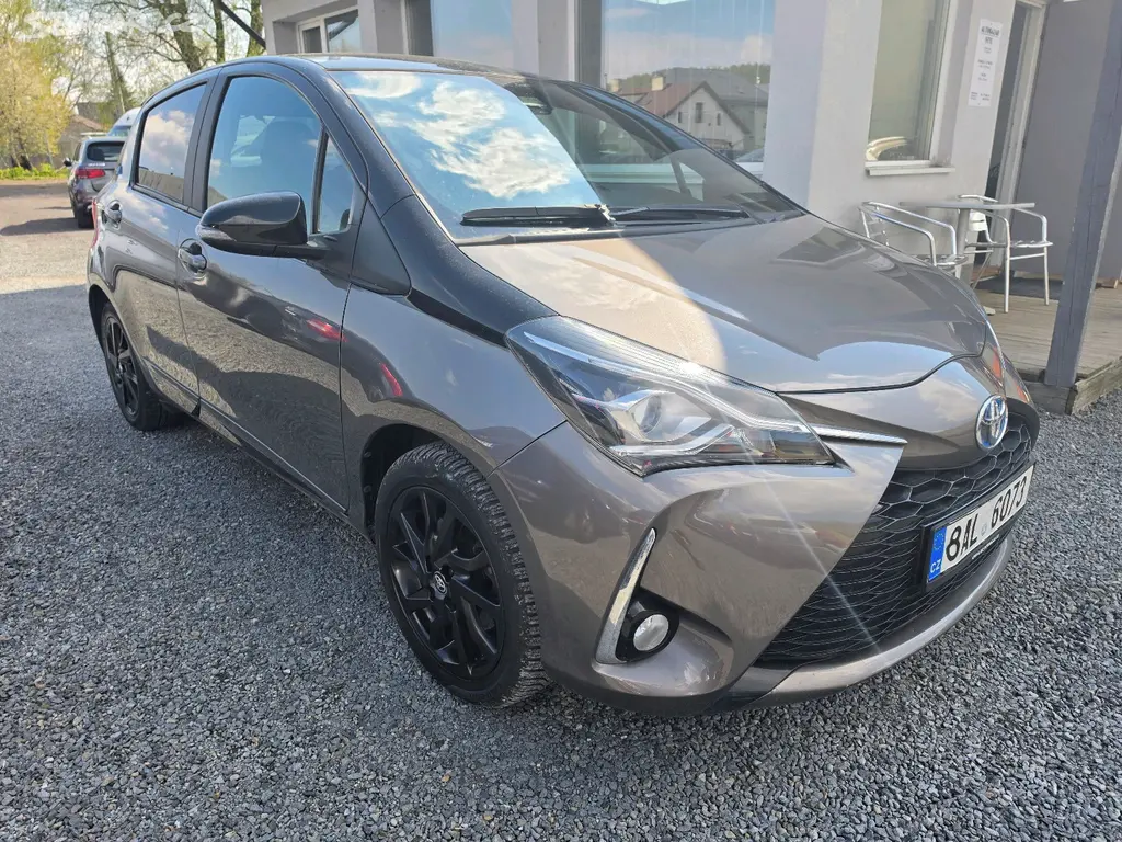 Toyota Yaris1.5 Hybrid Selection Automat